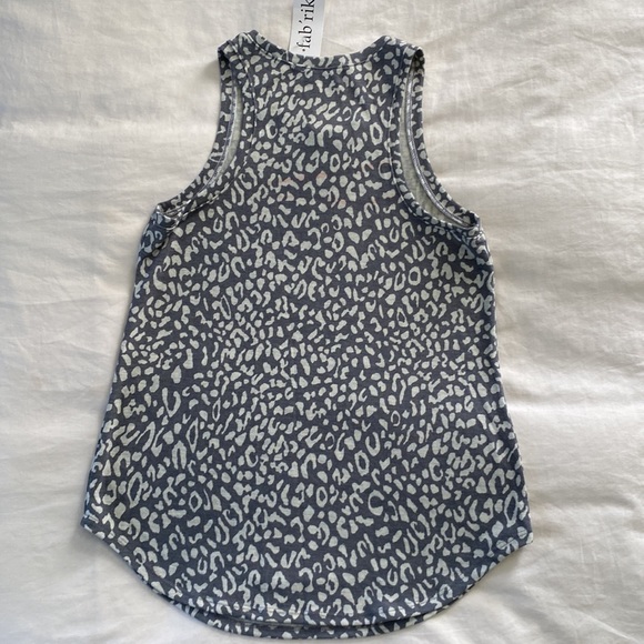 Fab’rik Gray and Silver Leopard Print Razor Back Style Tank Size Medium - Picture 4 of 6